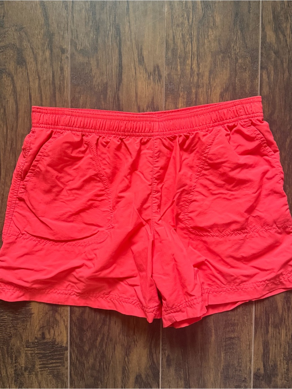 Columbia Medium Poppy Red Sandy River Shorts